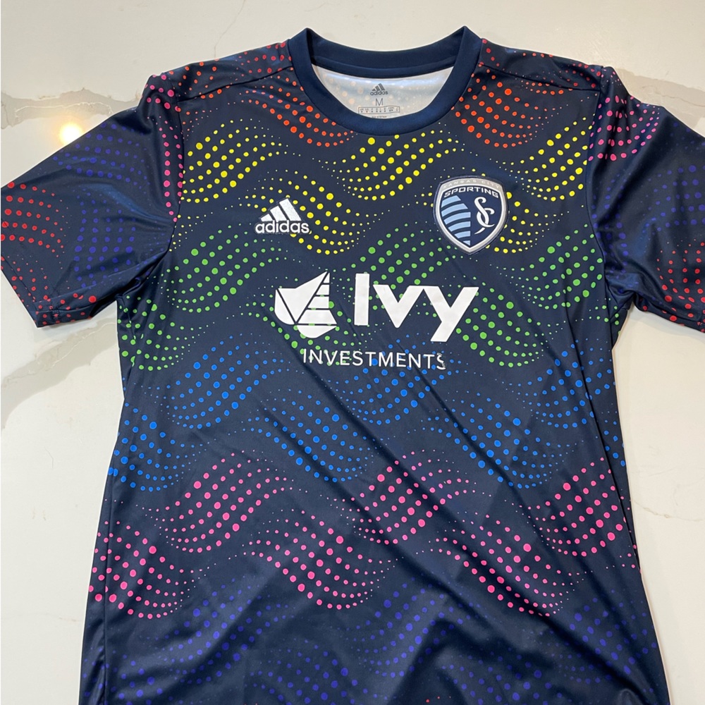 Sporting KC pride jersey sz M